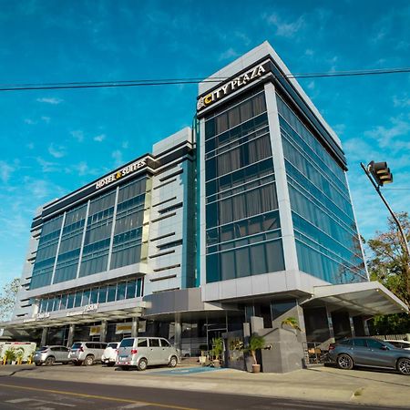 City Plaza Hotel&Suites David Exterior foto