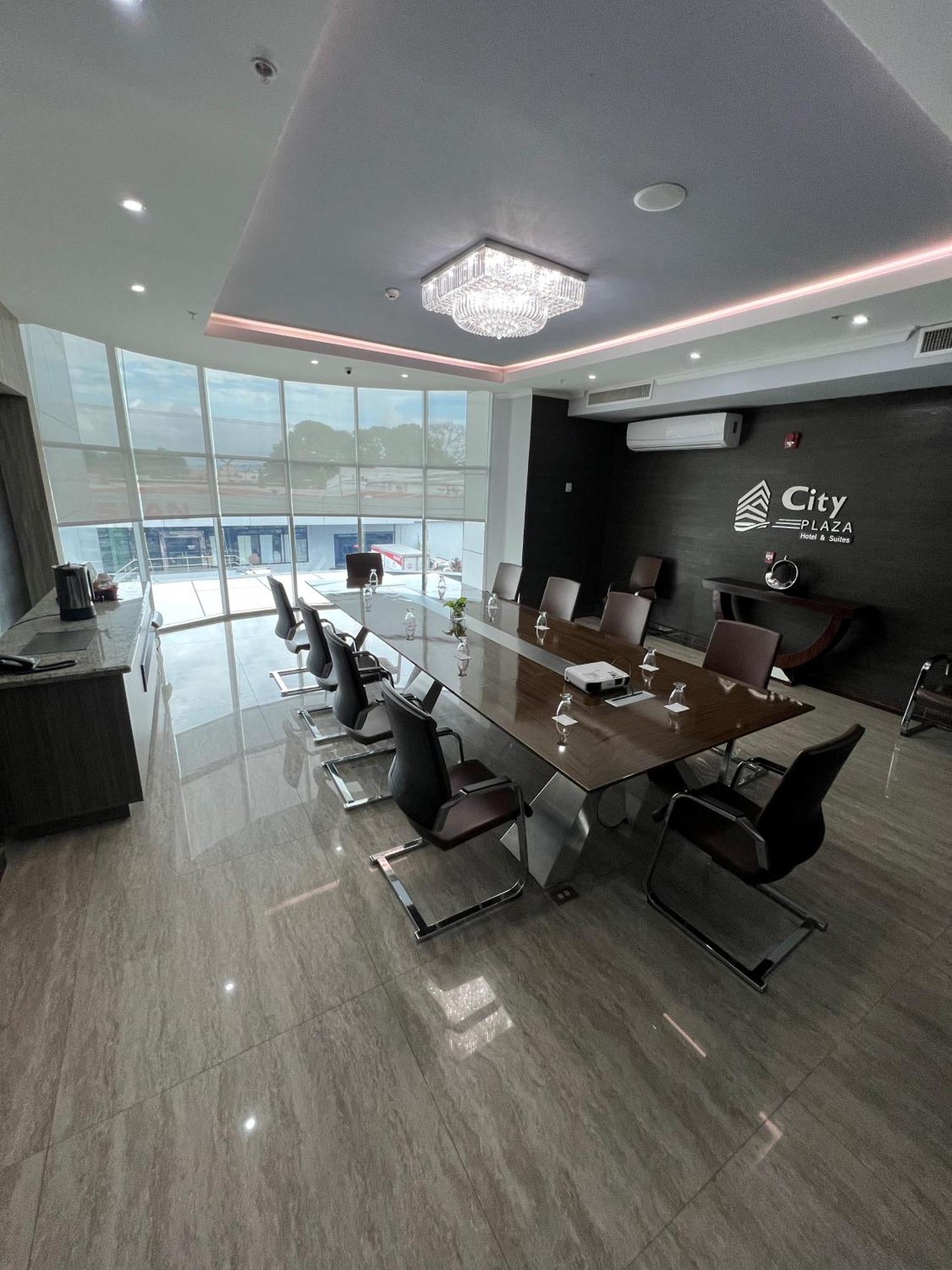 City Plaza Hotel&Suites David Exterior foto