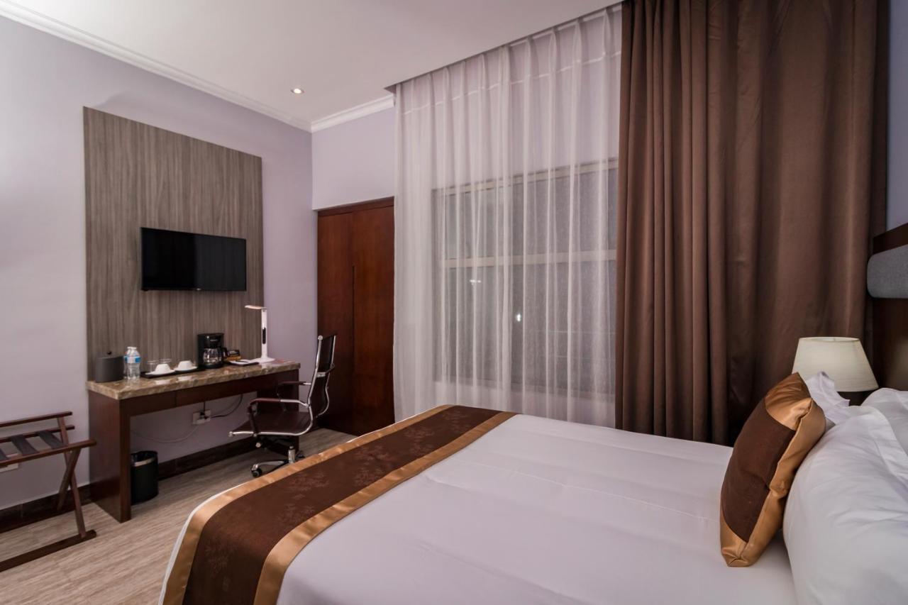 City Plaza Hotel&Suites David Exterior foto