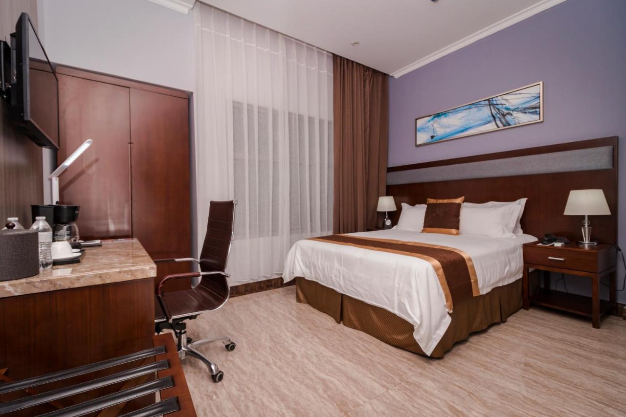 City Plaza Hotel&Suites David Exterior foto